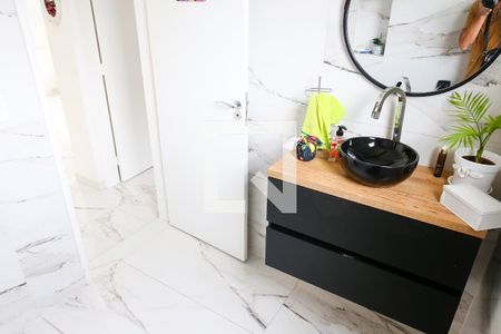 Casa à venda com 310m², 3 quartos e 2 vagas Casa à venda com 310m², 3 quartos e 2 vagasBanheiro 2