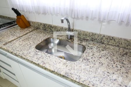 Casa à venda com 310m², 3 quartos e 2 vagas Casa à venda com 310m², 3 quartos e 2 vagasCozinha