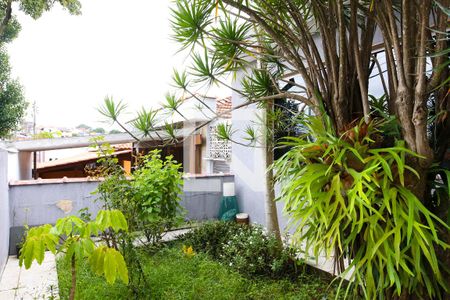 Casa à venda com 310m², 3 quartos e 2 vagas Casa à venda com 310m², 3 quartos e 2 vagasQuintal