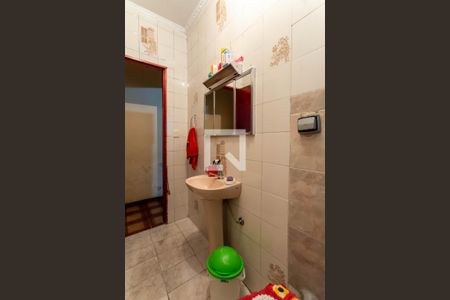 Casa à venda com 175m², 4 quartos e 3 vagas Casa à venda com 175m², 4 quartos e 3 vagasBanheiro