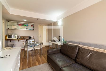 Sala e cozinha de apartamento para alugar com 1 quarto, 40m² em Centro, Guarulhos