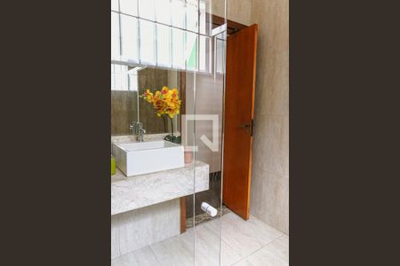 Suíte banheiro  de casa para alugar com 5 quartos, 200m² em Parque Edu Chaves, São Paulo