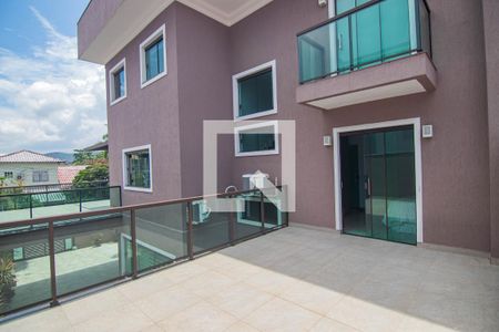 Casa à venda com 683m², 4 quartos e 3 vagasSacada