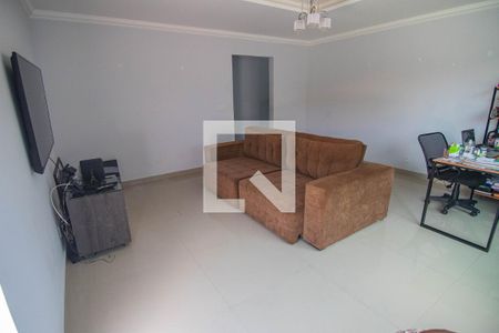 Casa à venda com 683m², 4 quartos e 3 vagasEscritório