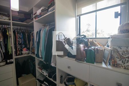 Casa à venda com 683m², 4 quartos e 3 vagasCloset do quarto 3