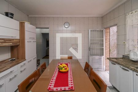 Casa à venda com 119m², 2 quartos e 2 vagasCozinha