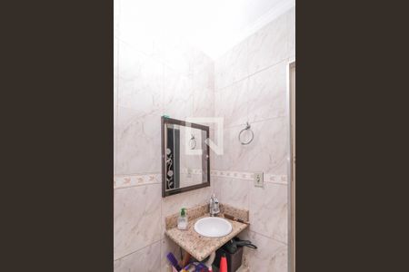 Casa à venda com 119m², 2 quartos e 2 vagasBanheiro 1