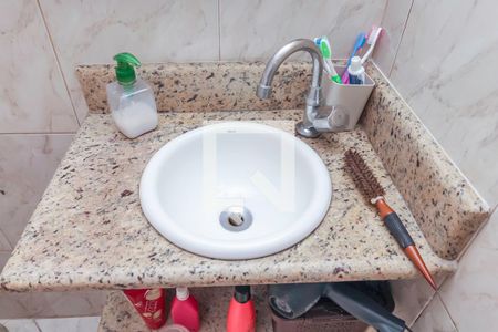 Casa à venda com 119m², 2 quartos e 2 vagasBanheiro 1