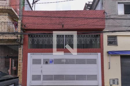 Casa à venda com 119m², 2 quartos e 2 vagasFachada