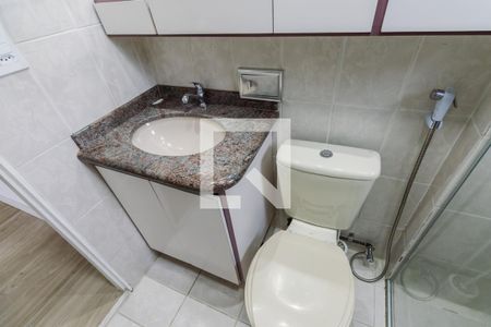 Banheiro de apartamento para alugar com 2 quartos, 57m² em Vila Pompéia, São Paulo