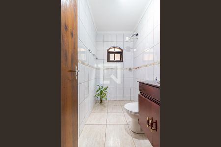 Casa para alugar com 200m², 3 quartos e 4 vagasBanheiro 2