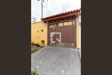 Casa para alugar com 200m², 3 quartos e 4 vagasFachada