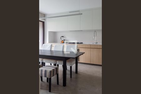 Cozinha de apartamento à venda com 1 quarto, 72m² em Vila Madalena, São Paulo