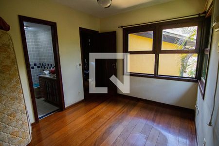 Casa à venda com 250m², 4 quartos e 2 vagasQuarto superior 1