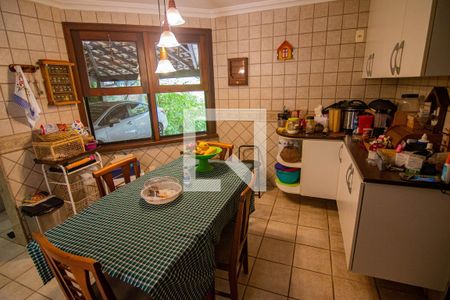 Casa à venda com 250m², 4 quartos e 2 vagasCozinha