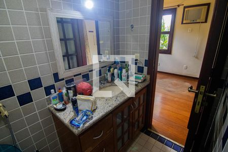 Casa à venda com 250m², 4 quartos e 2 vagasBanheiro da Suíte 1