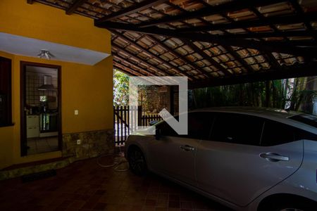 Casa à venda com 250m², 4 quartos e 2 vagasGaragem