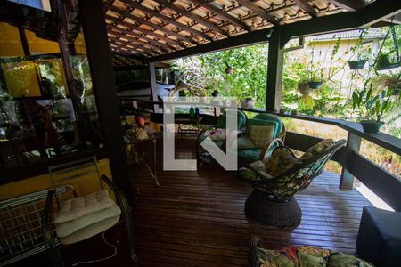 Casa à venda com 250m², 4 quartos e 2 vagasvaranda