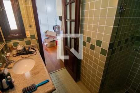 Casa à venda com 250m², 4 quartos e 2 vagasBanheiro da Suíte 2