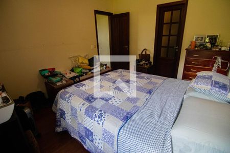 Casa à venda com 250m², 4 quartos e 2 vagasQuarto superior 3