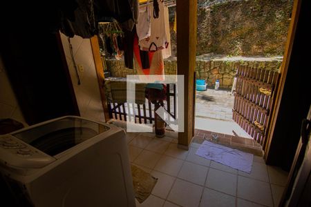 Casa à venda com 250m², 4 quartos e 2 vagasÁrea de Serviço