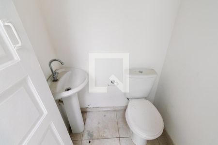 Casa à venda com 99m², 2 quartos e sem vaga Casa à venda com 99m², 2 quartos e sem vagaBanheiro de Serviço