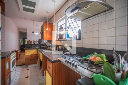 Casa à venda com 235m², 3 quartos e sem vagaCozinha