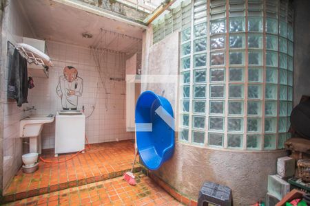 Casa à venda com 235m², 3 quartos e sem vagaÁrea de Serviço