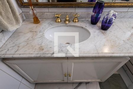 Apartamento à venda com 259m², 3 quartos e 2 vagasBanheiro da Suíte 1