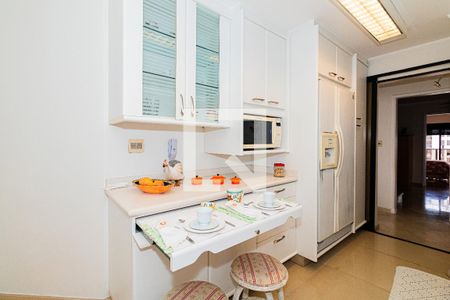 Apartamento à venda com 289m², 3 quartos e 4 vagasCozinha - Térreo