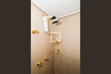 Apartamento à venda com 289m², 3 quartos e 4 vagasBanheiro da Suíte 1 - Térreo