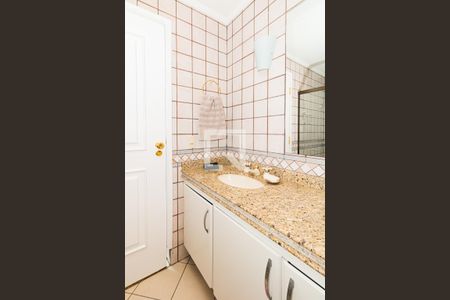 Apartamento à venda com 289m², 3 quartos e 4 vagasBanheiro - 1º Andar