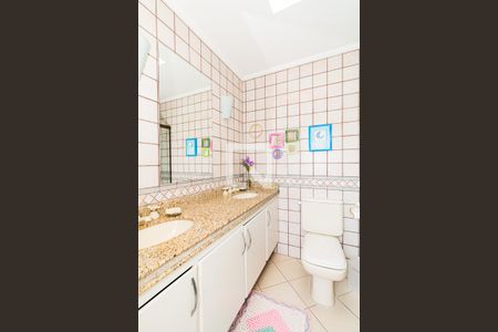 Apartamento à venda com 289m², 3 quartos e 4 vagasBanheiro - 1º Andar