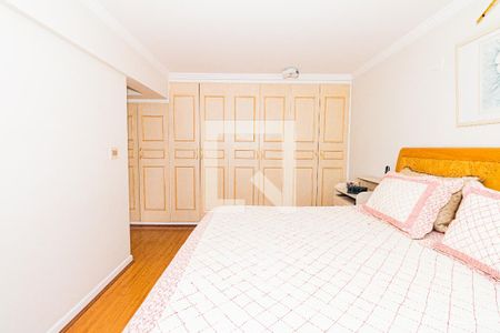 Apartamento à venda com 289m², 3 quartos e 4 vagasSuíte 2 - Térreo
