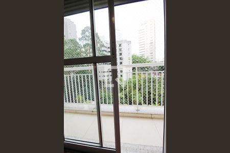 Apartamento à venda com 171m², 3 quartos e 3 vagas Apartamento à venda com 171m², 3 quartos e 3 vagasVaranda da Suíte Master