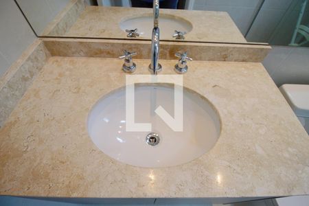 Apartamento à venda com 171m², 3 quartos e 3 vagas Apartamento à venda com 171m², 3 quartos e 3 vagasBanheiro da Suíte 2