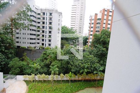 Apartamento à venda com 171m², 3 quartos e 3 vagas Apartamento à venda com 171m², 3 quartos e 3 vagasVista da Suíte 2