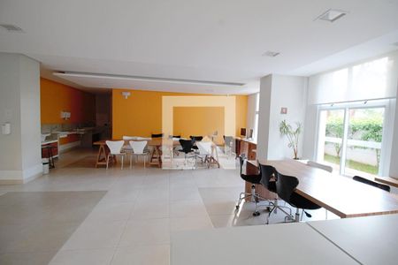 Apartamento à venda com 171m², 3 quartos e 3 vagas Apartamento à venda com 171m², 3 quartos e 3 vagasÁrea comum - Salão de festas