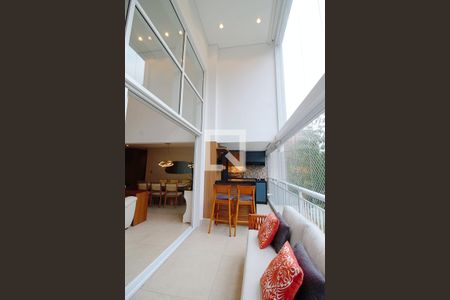 Varanda gourmet de apartamento à venda com 3 quartos, 171m² em Vila Suzana, São Paulo