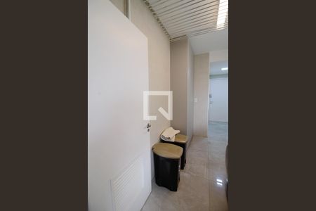 Apartamento à venda com 171m², 3 quartos e 3 vagas Apartamento à venda com 171m², 3 quartos e 3 vagasÁrea de Serviço