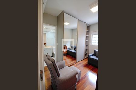 Apartamento à venda com 171m², 3 quartos e 3 vagas Apartamento à venda com 171m², 3 quartos e 3 vagasSuíte 2