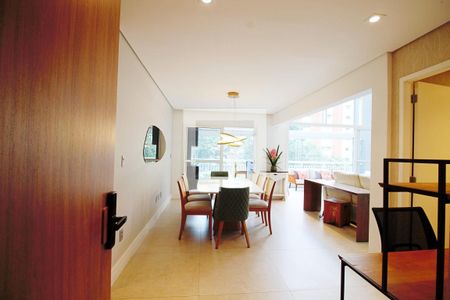 Sala de apartamento à venda com 3 quartos, 171m² em Vila Suzana, São Paulo