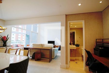 Sala de apartamento à venda com 3 quartos, 171m² em Vila Suzana, São Paulo