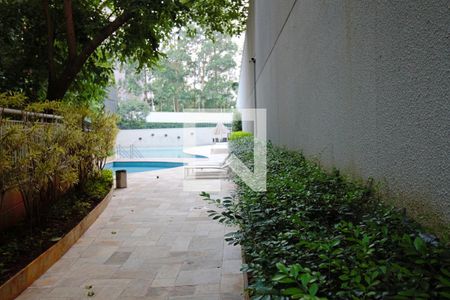 Apartamento à venda com 171m², 3 quartos e 3 vagas Apartamento à venda com 171m², 3 quartos e 3 vagasÁrea comum - Piscina