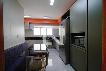 Apartamento à venda com 171m², 3 quartos e 3 vagas Apartamento à venda com 171m², 3 quartos e 3 vagasCozinha