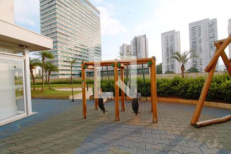 Apartamento à venda com 171m², 3 quartos e 3 vagas Apartamento à venda com 171m², 3 quartos e 3 vagasÁrea comum - Playground