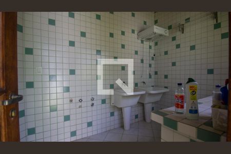 Casa de condomínio para alugar com 210m², 4 quartos e 1 vaga Casa de condomínio para alugar com 210m², 4 quartos e 1 vagaÁrea de Serviço