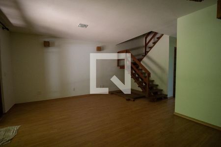 Sala 1 de casa de condomínio para alugar com 3 quartos, 210m² em Vargem Grande, Rio de Janeiro