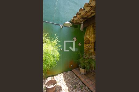 Casa de condomínio para alugar com 210m², 4 quartos e 1 vaga Casa de condomínio para alugar com 210m², 4 quartos e 1 vagaChuveirão