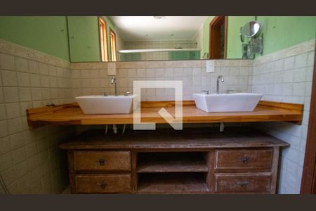 Casa de condomínio para alugar com 210m², 4 quartos e 1 vaga Casa de condomínio para alugar com 210m², 4 quartos e 1 vagaBanheiro da Suíte